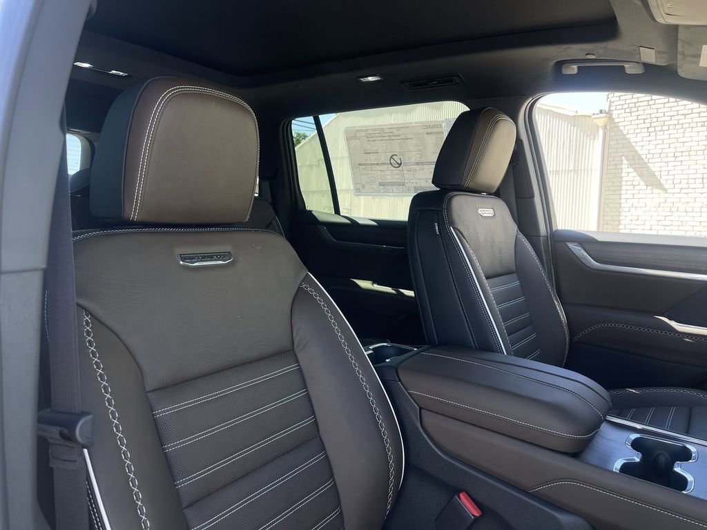 New 2026 GMC Acadia Denali Ultimate AWD/4WD image 28