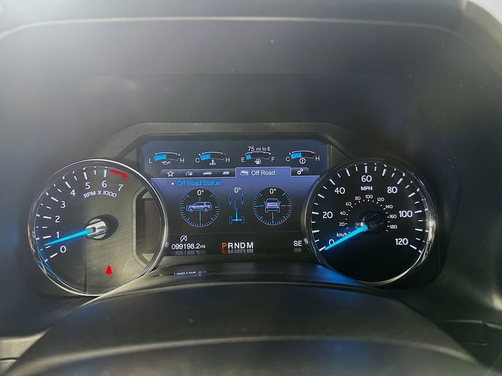 Used 2019 Ford Expedition Max XLT w/ Equipment Group 202A AWD/4WD image 14