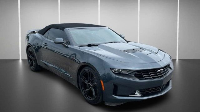 Used 2023 Chevrolet Camaro LT w/ RS Package RWD image 2
