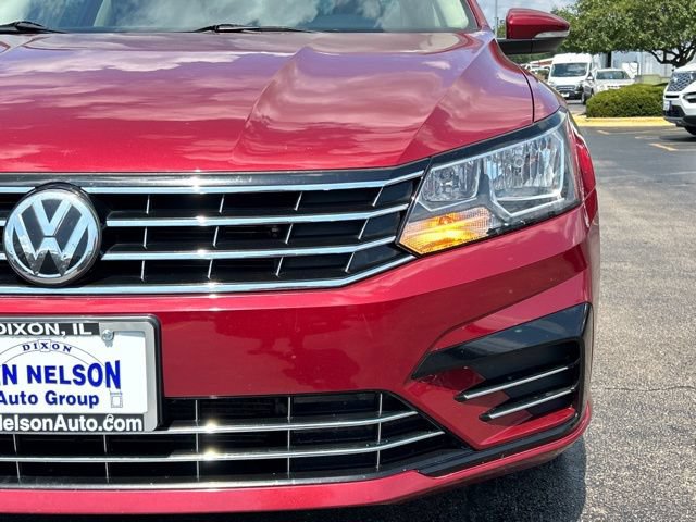 Used 2017 Volkswagen Passat 1.8T R-Line FWD image 3