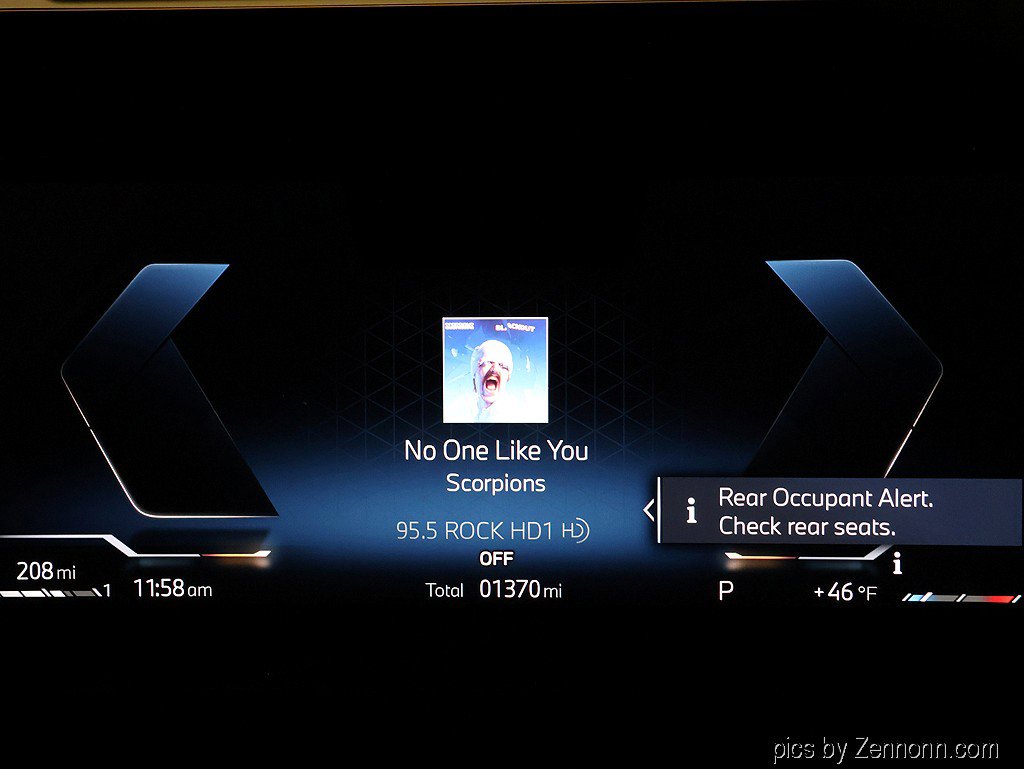 Used 2025 BMW X1 xDrive28i w/ Technology Package image 17