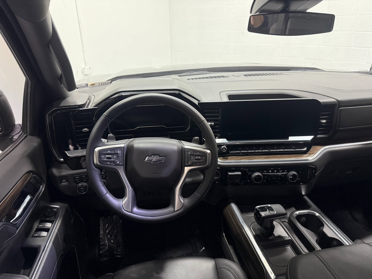 Used 2025 Chevrolet Silverado 1500 LT Trail Boss w/ LT Trail Boss Premium Package image 31