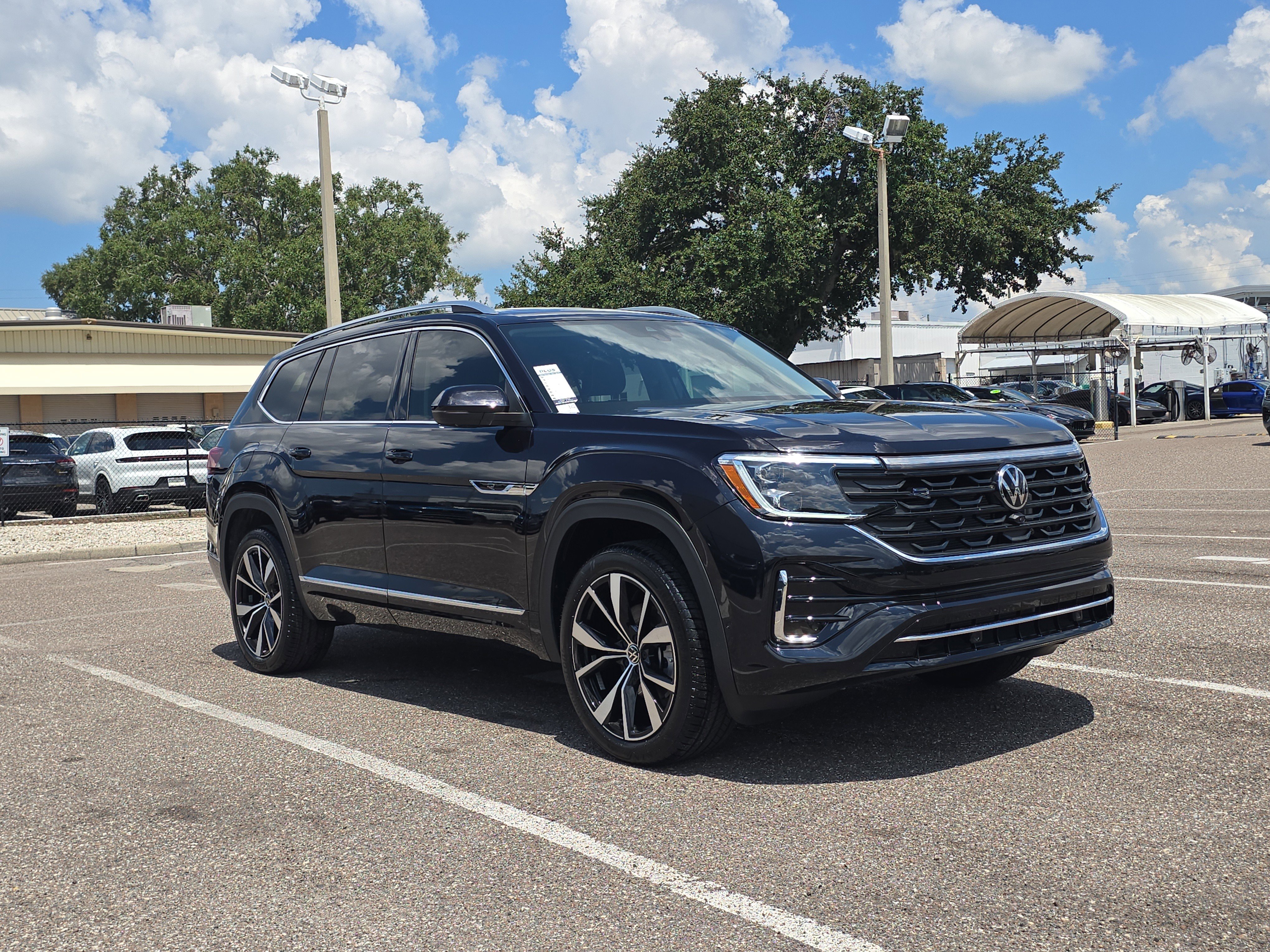New 2025 Volkswagen Atlas SEL Premium R-Line image 2