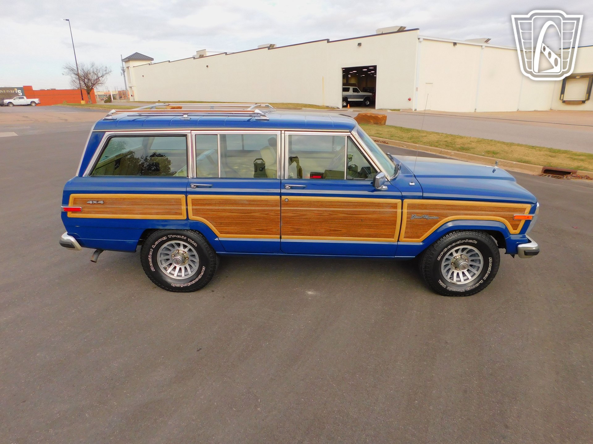Used 1989 Jeep Grand Wagoneer AWD/4WD image 29