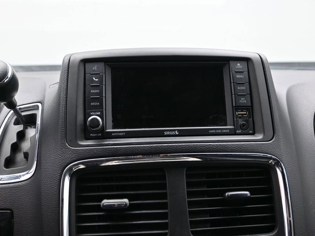 Used 2018 Dodge Grand Caravan SXT image 11