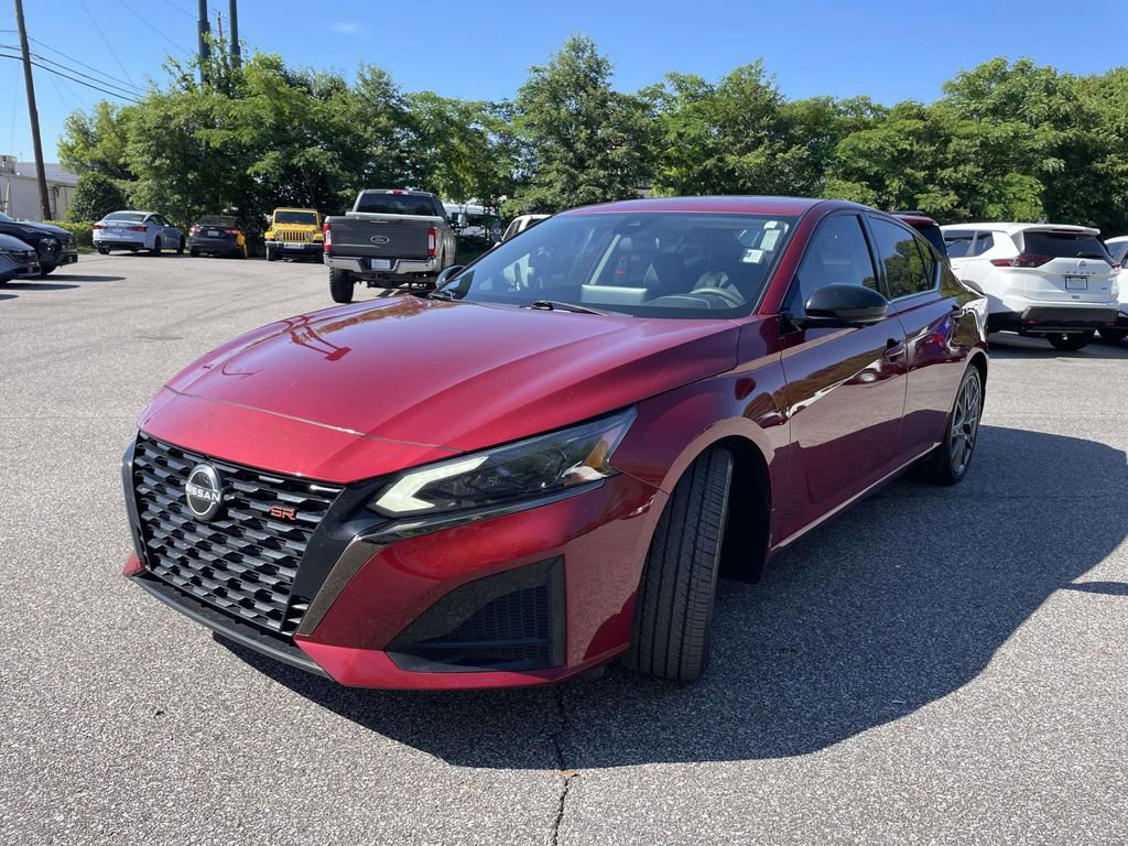 Used 2023 Nissan Altima 2.0 SR FWD image 7