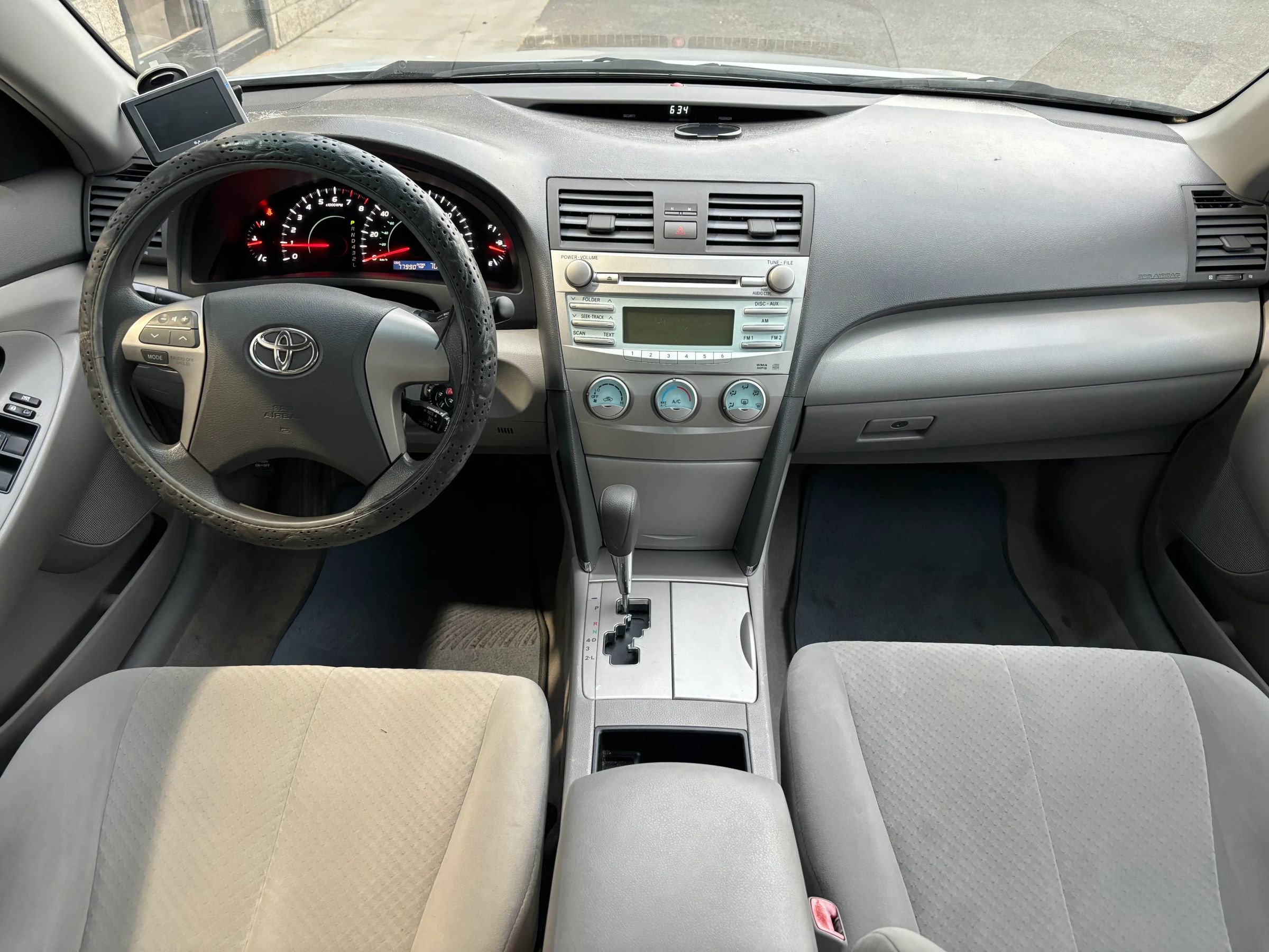 Used 2009 Toyota Camry LE image 14