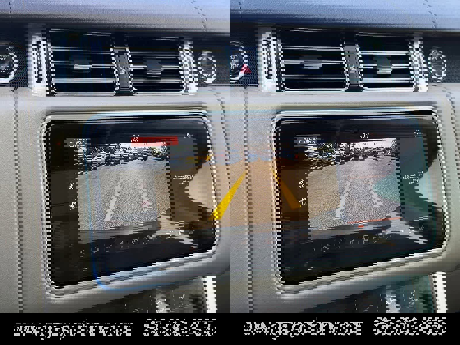 Used 2019 Land Rover Range Rover HSE image 32