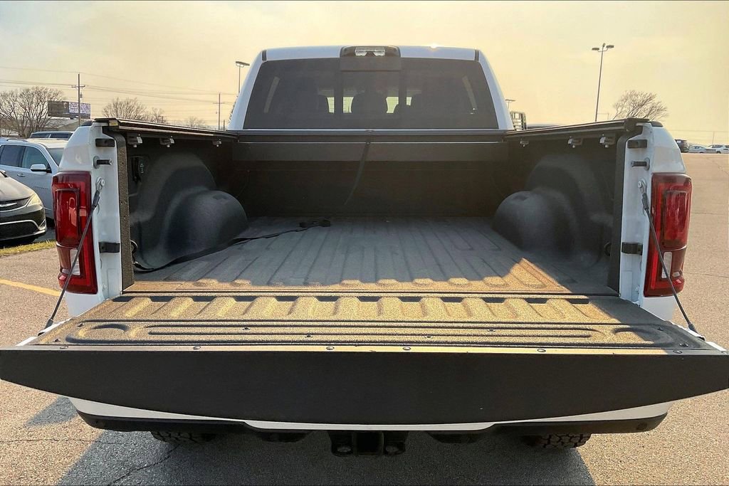 Used 2025 RAM 2500 Laramie AWD/4WD image 32