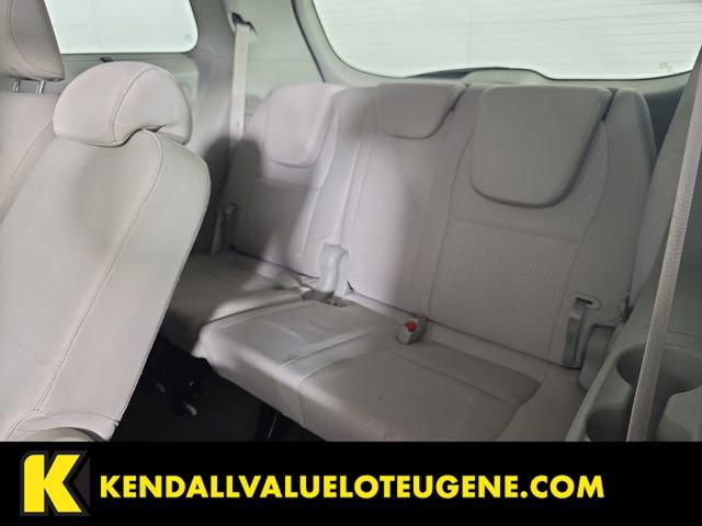 Used 2016 Kia Sedona LX w/ Option Group 020 FWD image 20