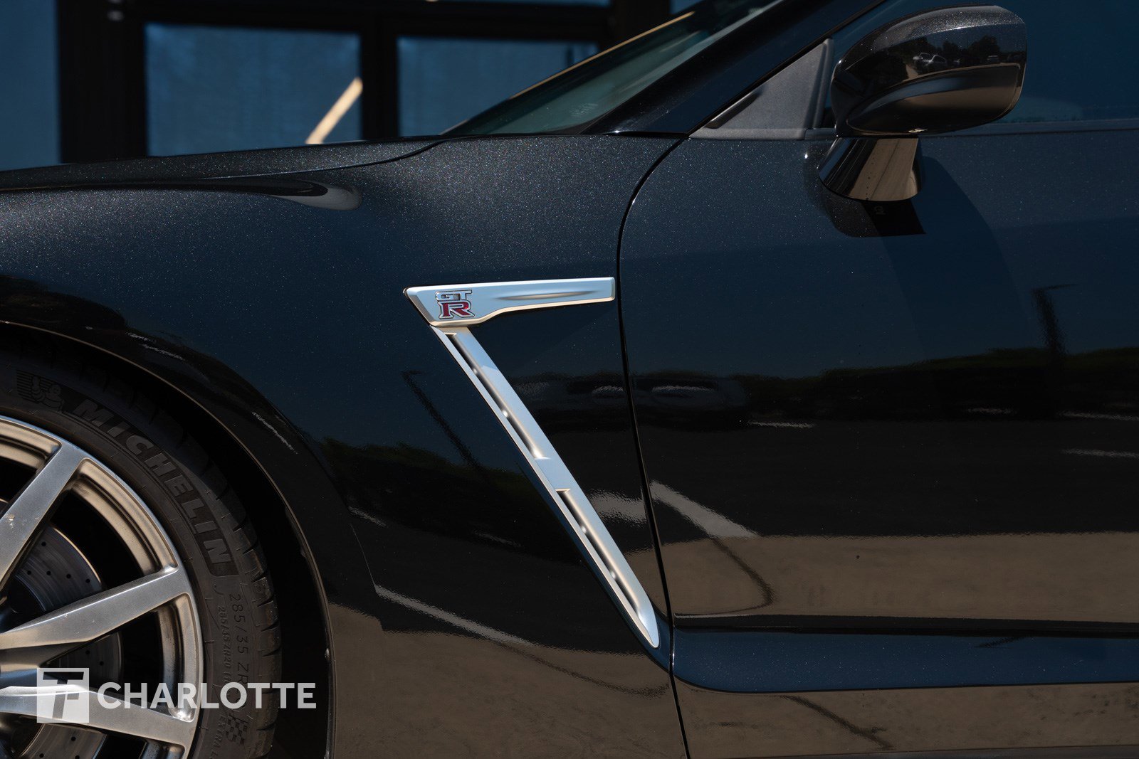 Used 2015 Nissan GT-R Premium AWD/4WD image 9