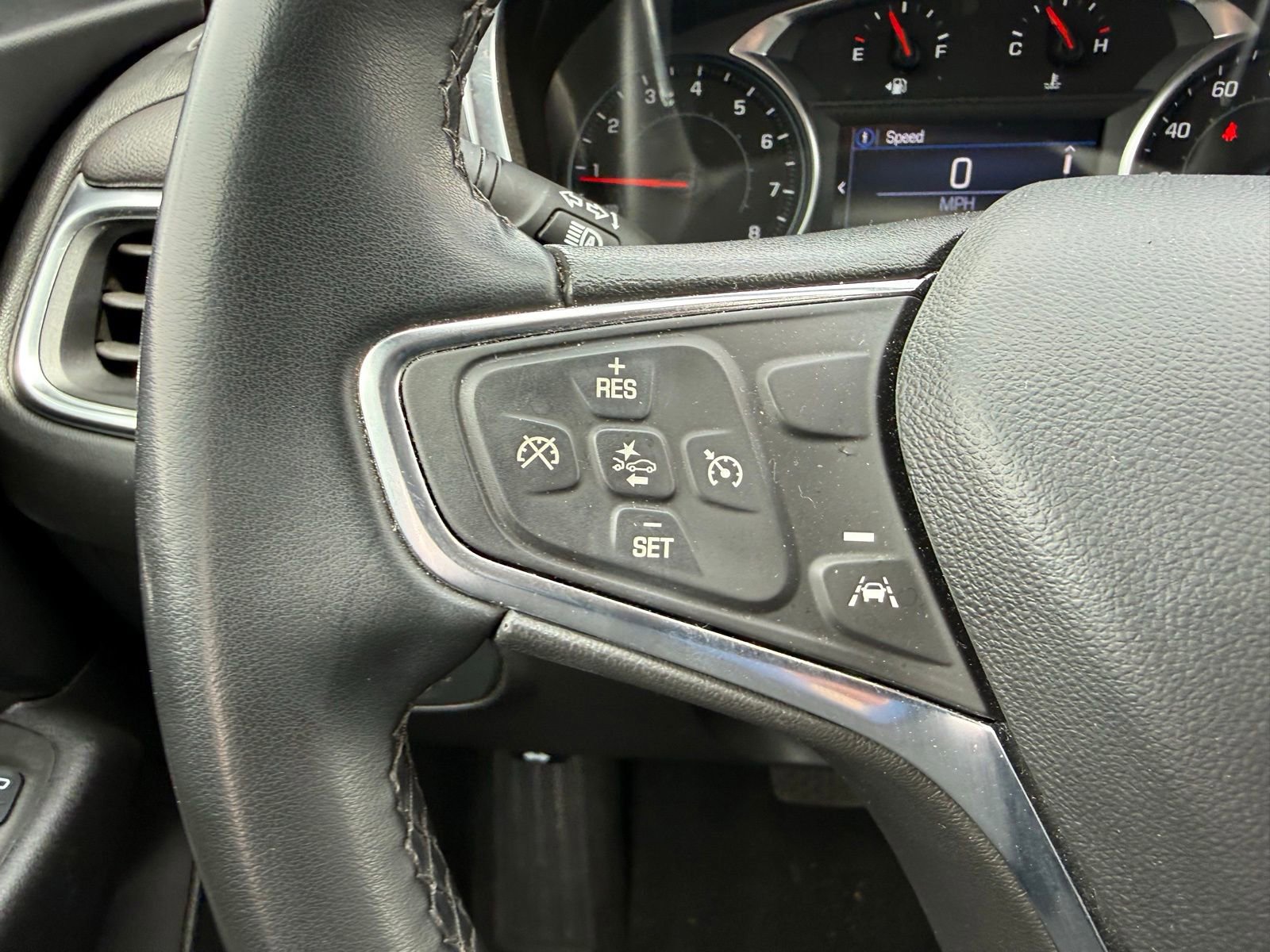 Used 2024 Chevrolet Equinox LT AWD/4WD image 17