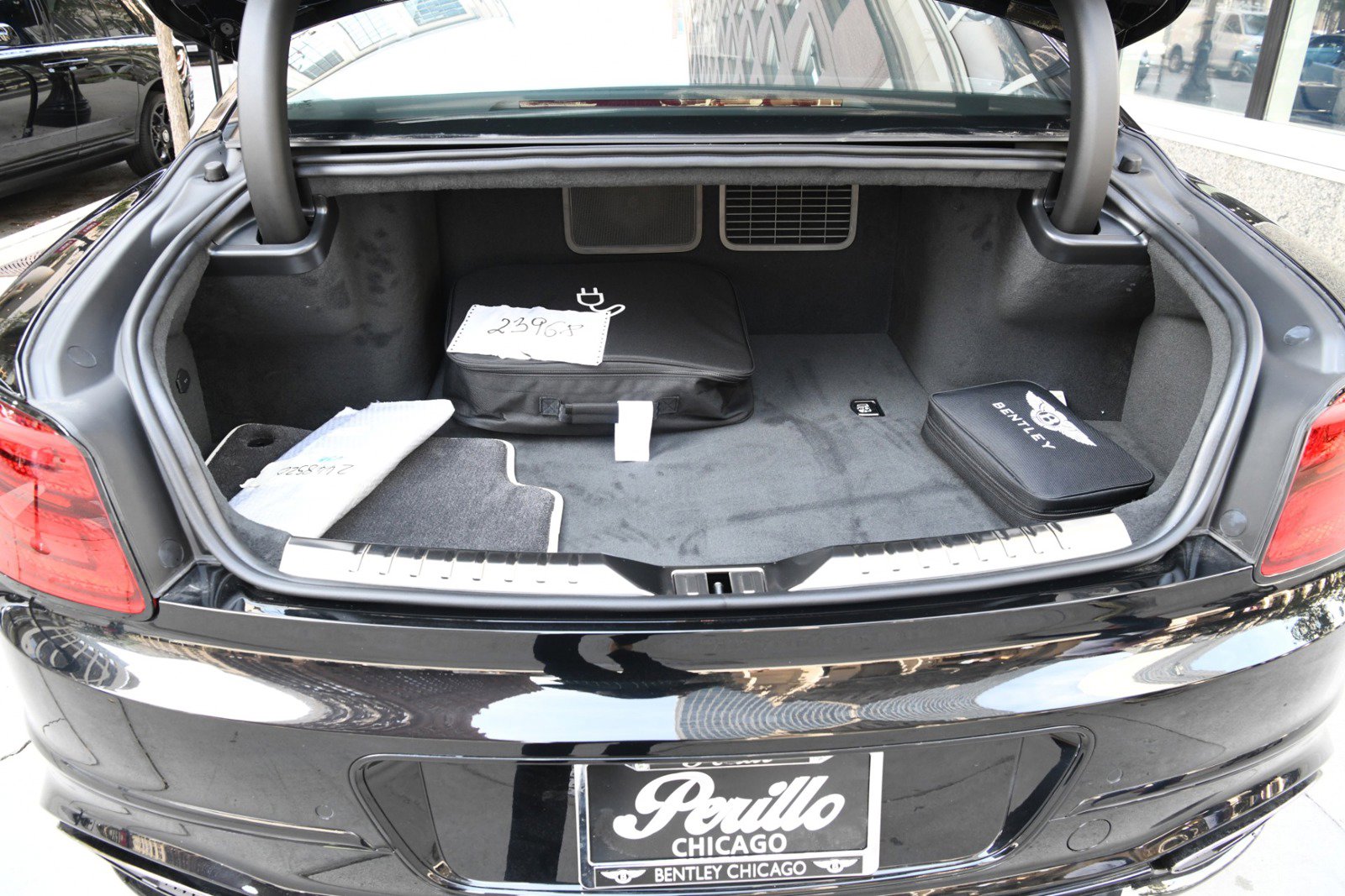 New 2026 Bentley Flying Spur Plug-In Hybrid image 20