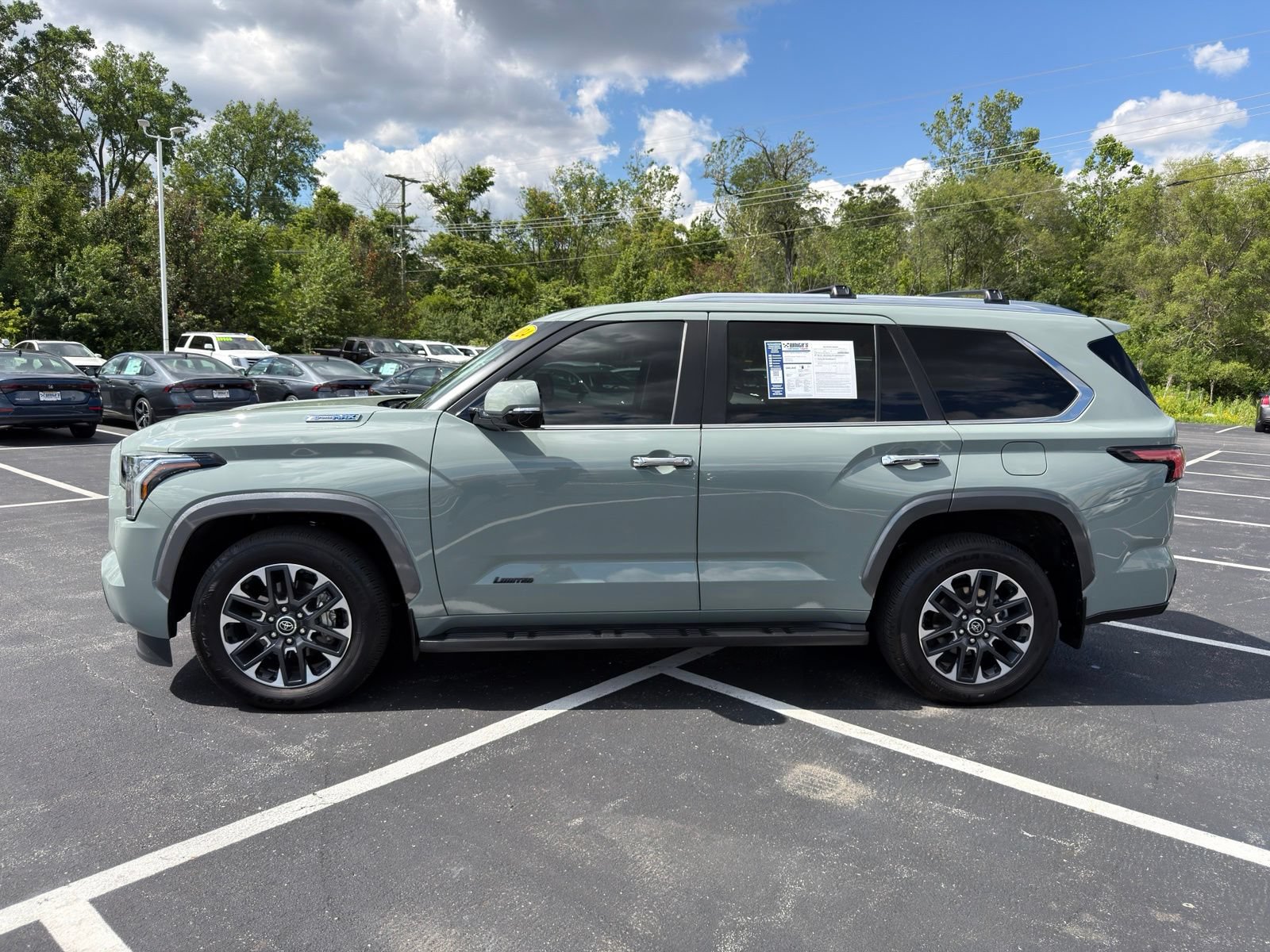 Used 2024 Toyota Sequoia Limited w/ Tow Technology Package AWD/4WD image 3