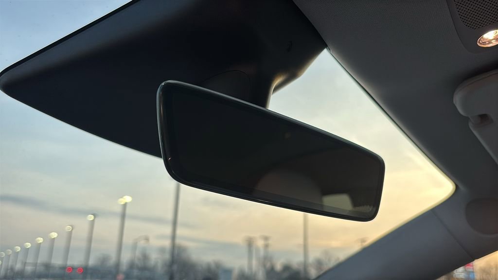 Used 2020 Tesla Model Y Long Range image 21