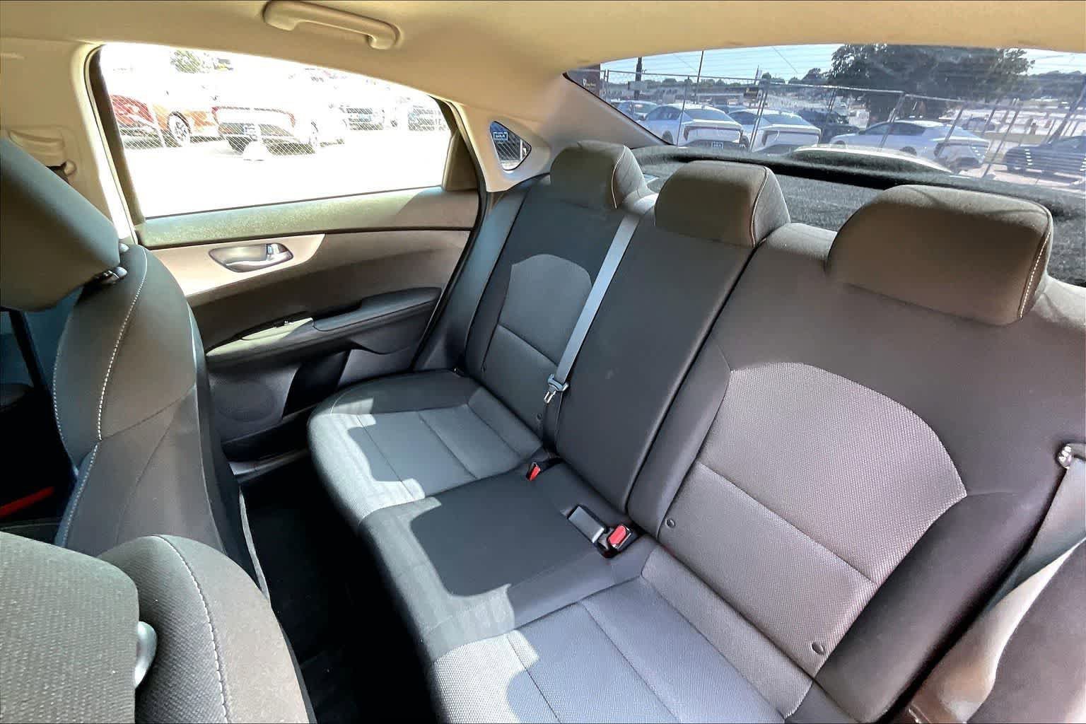 Certified 2023 Kia Forte LXS w/ LXS Technology Package FWD image 27
