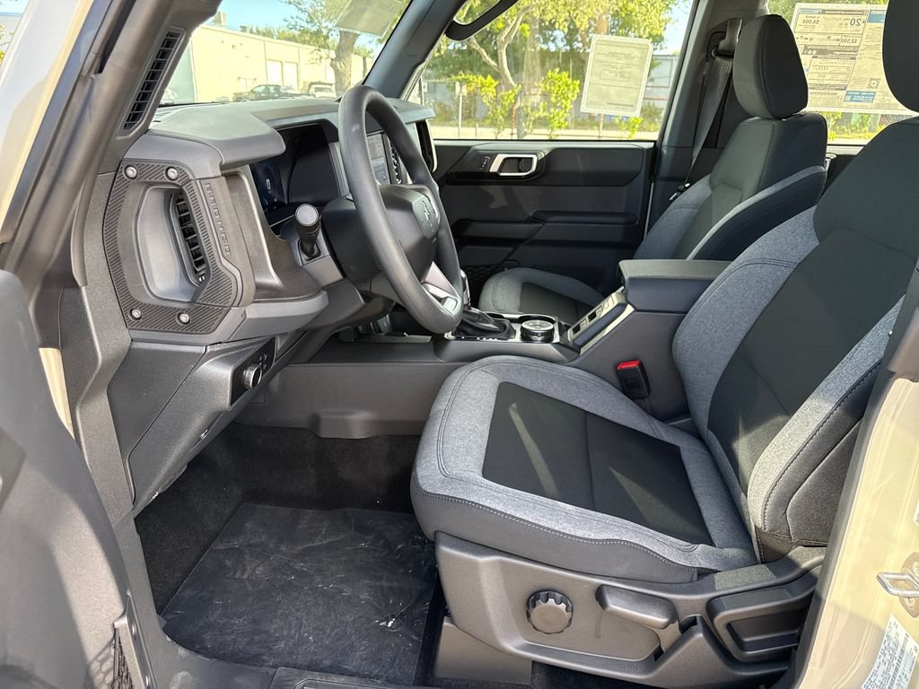 New 2026 Ford Bronco 4-Door AWD/4WD image 18