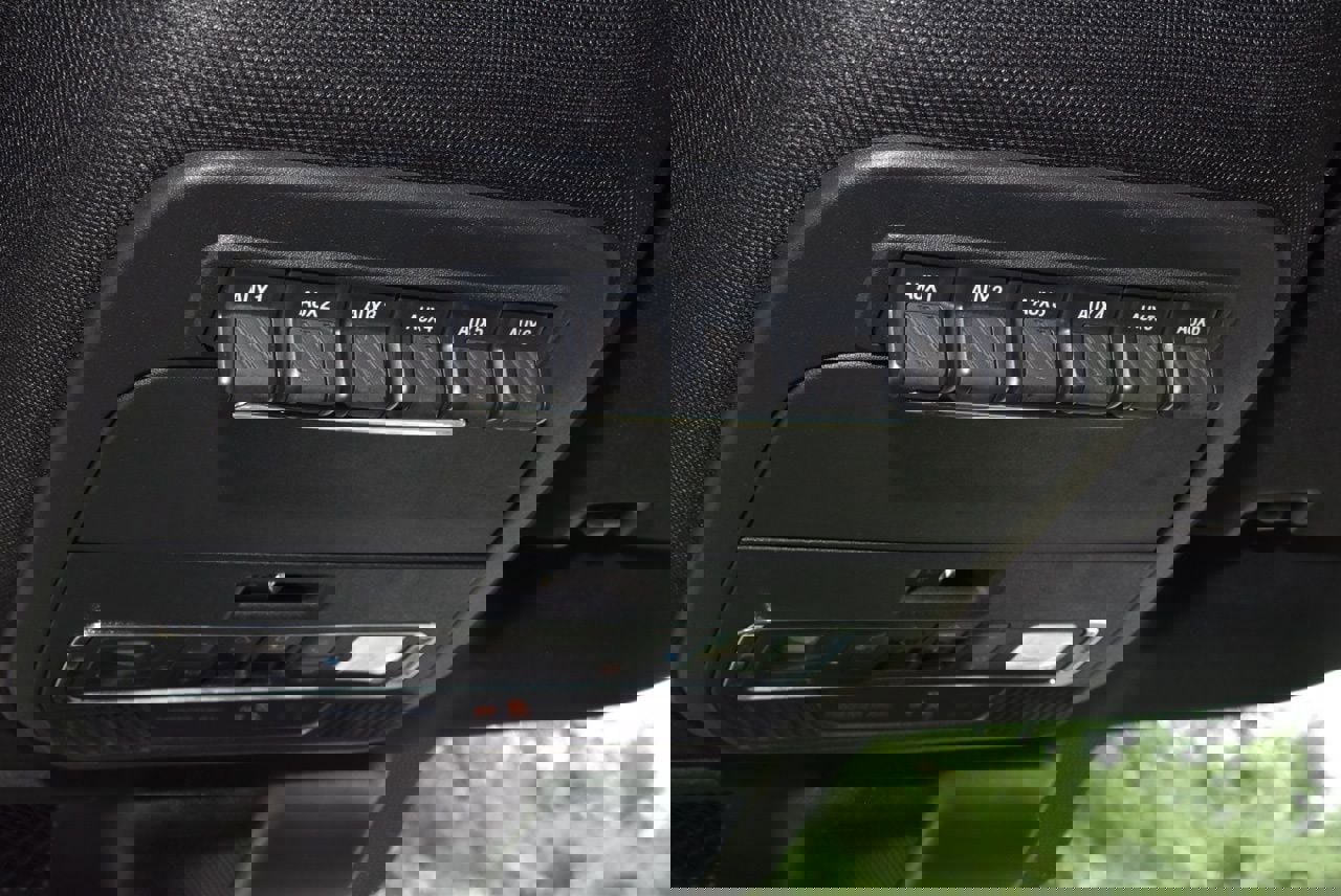 Used 2022 Ford F150 Raptor w/ Raptor 37 Performance Package AWD/4WD image 34