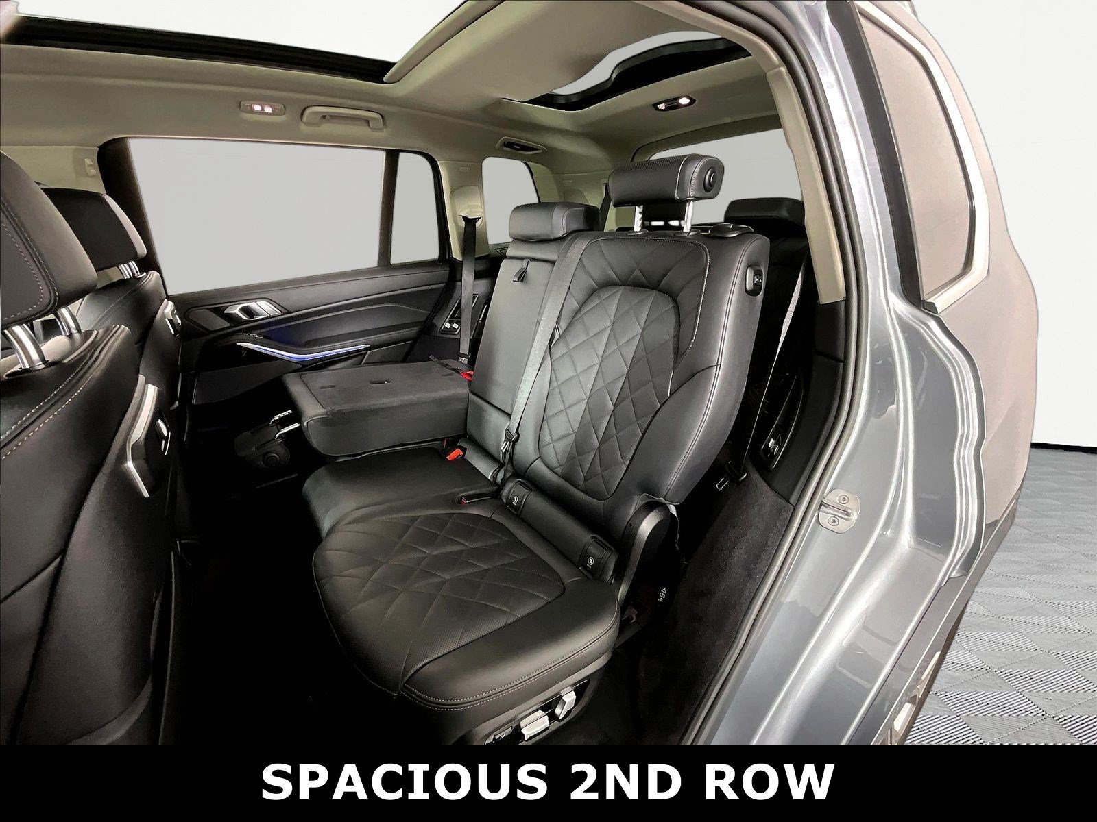 Used 2024 BMW X7 xDrive40i AWD/4WD image 3