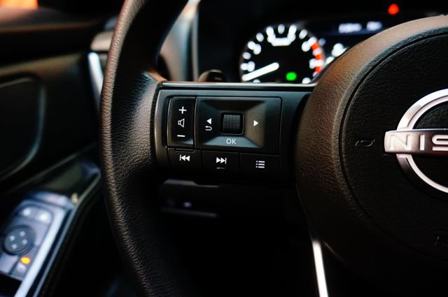 Certified 2024 Nissan Rogue SV AWD/4WD image 23