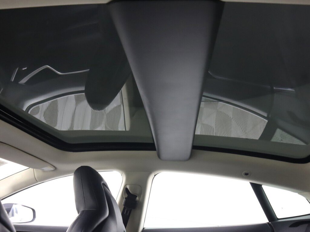 Used 2015 Tesla Model S 70D AWD/4WD image 26