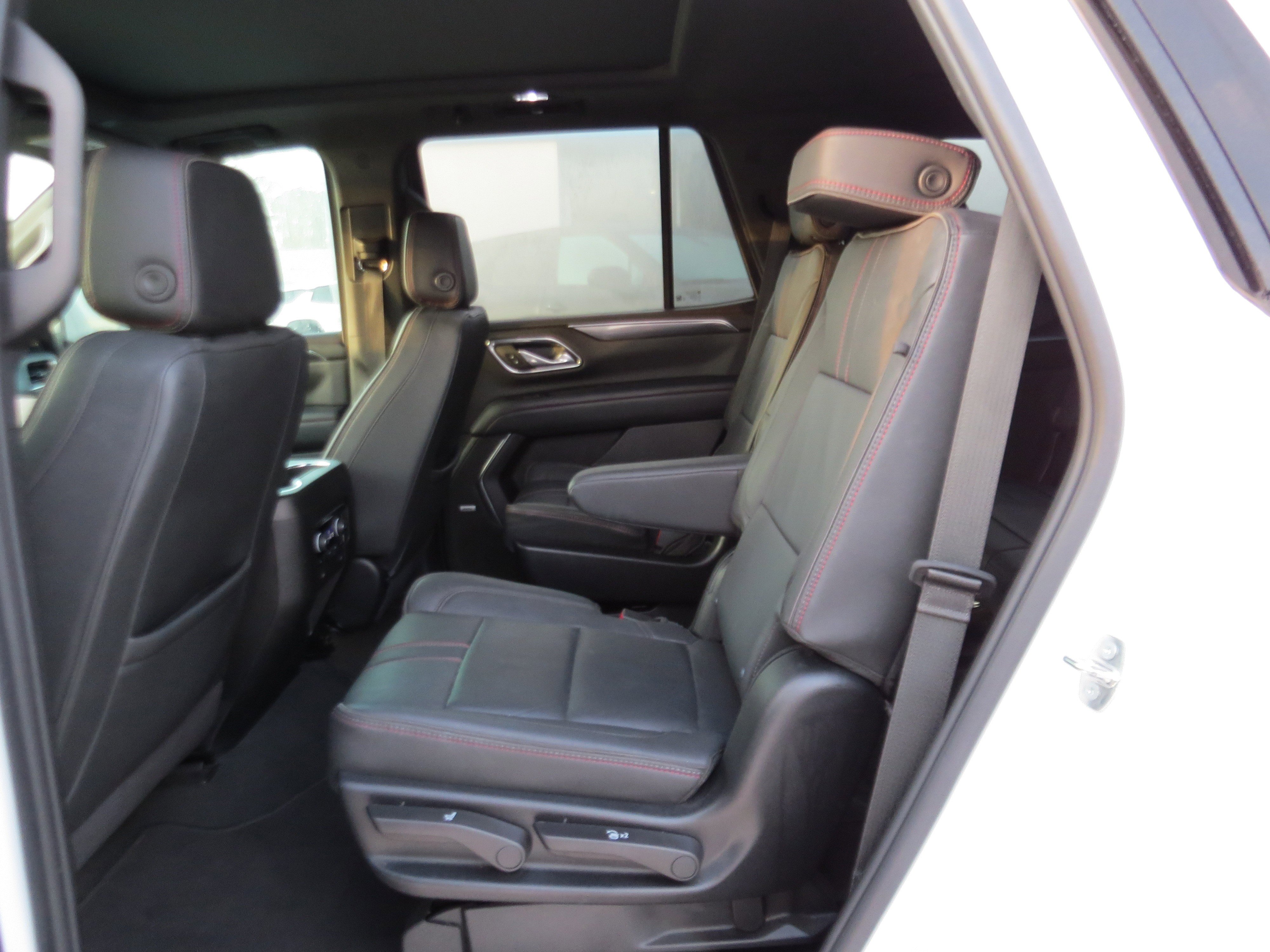 Used 2024 Chevrolet Tahoe RST w/ Luxury Package image 15