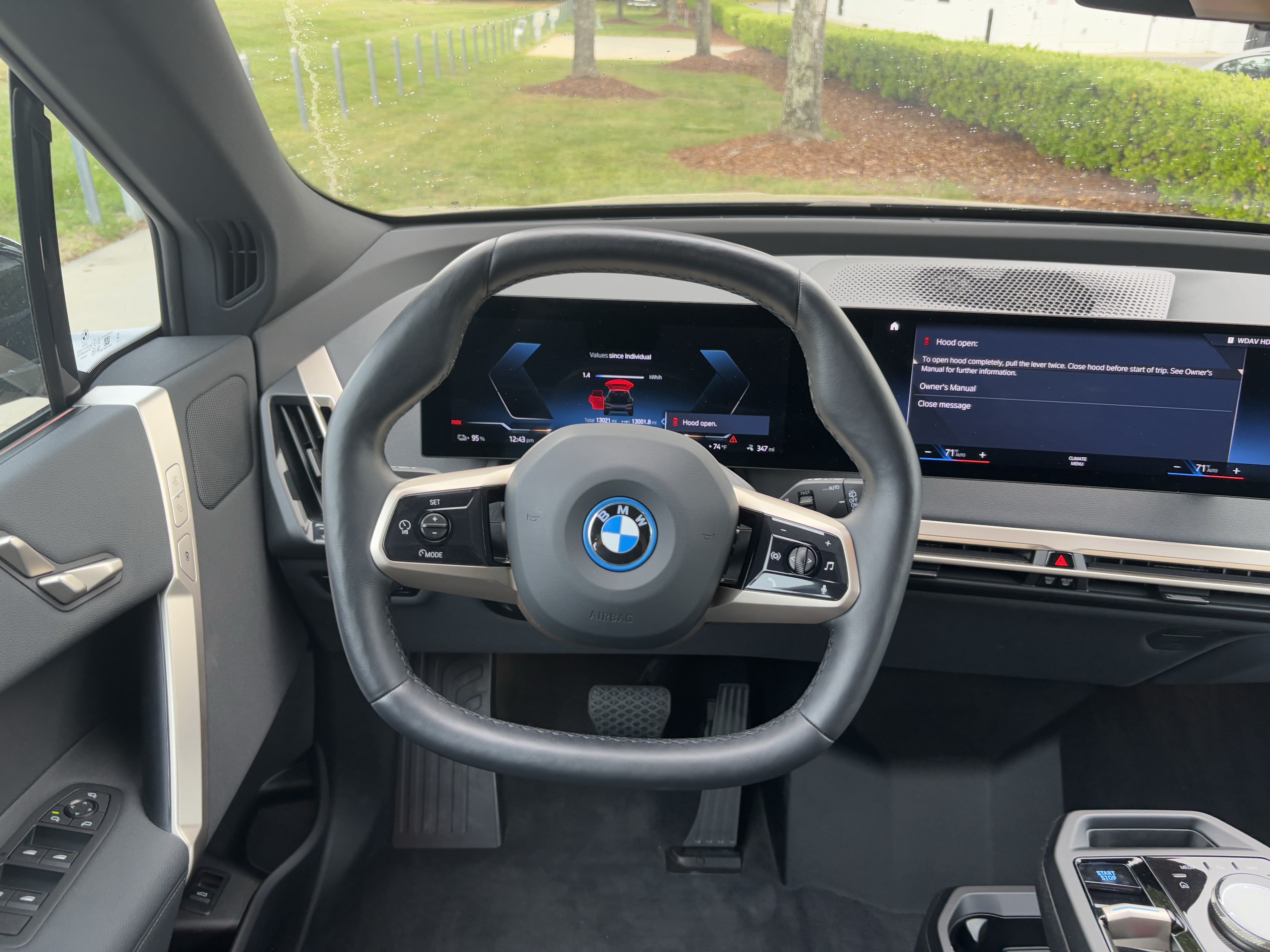 Certified 2023 BMW iX xDrive50 AWD/4WD image 18