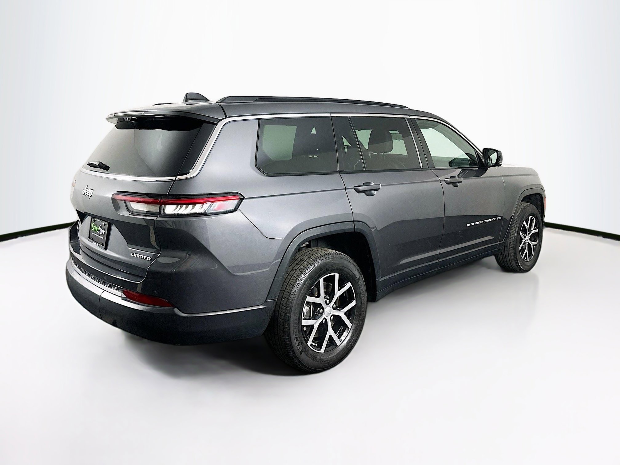 Used 2024 Jeep Grand Cherokee L Limited w/ Luxury Tech Group II image 9