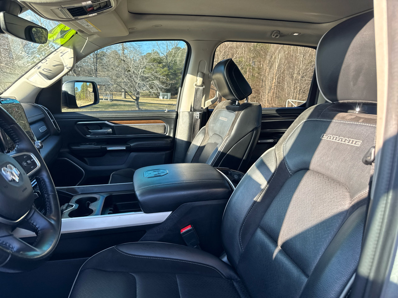 Used 2022 RAM 1500 Laramie w/ Laramie Southwest Edition image 13