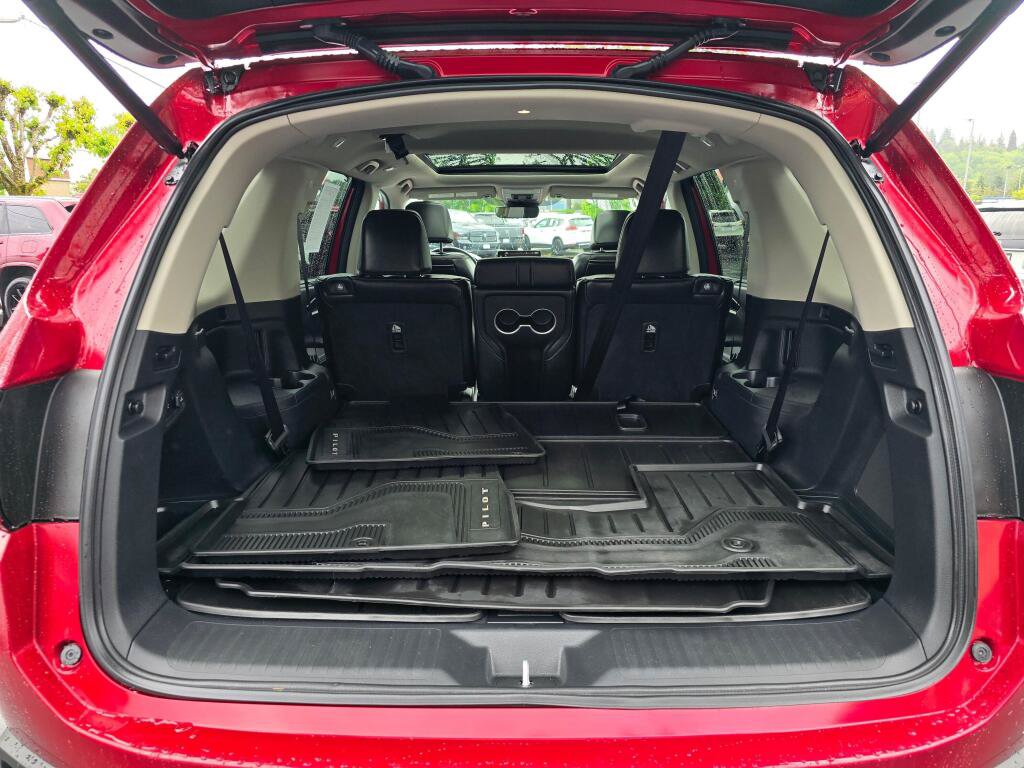 Certified 2025 Honda Pilot Elite image 7