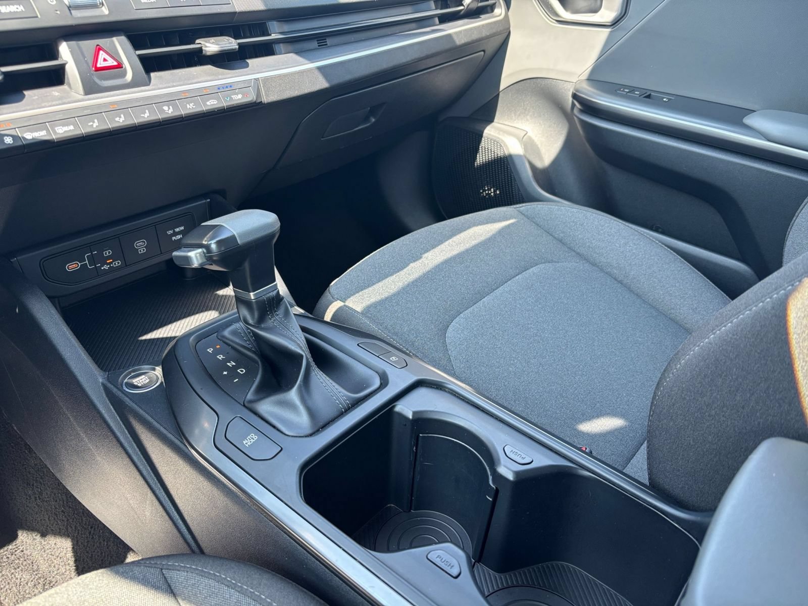 Used 2025 Kia K4 FWD image 39