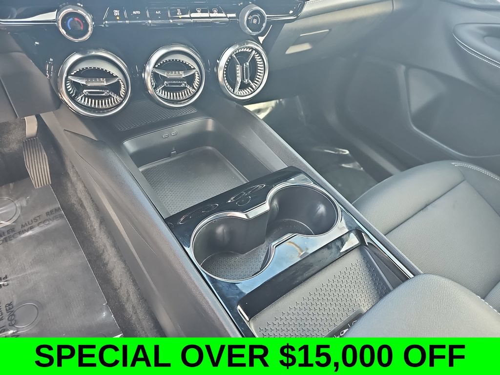 Used 2024 Chevrolet Blazer EV LT AWD/4WD image 25