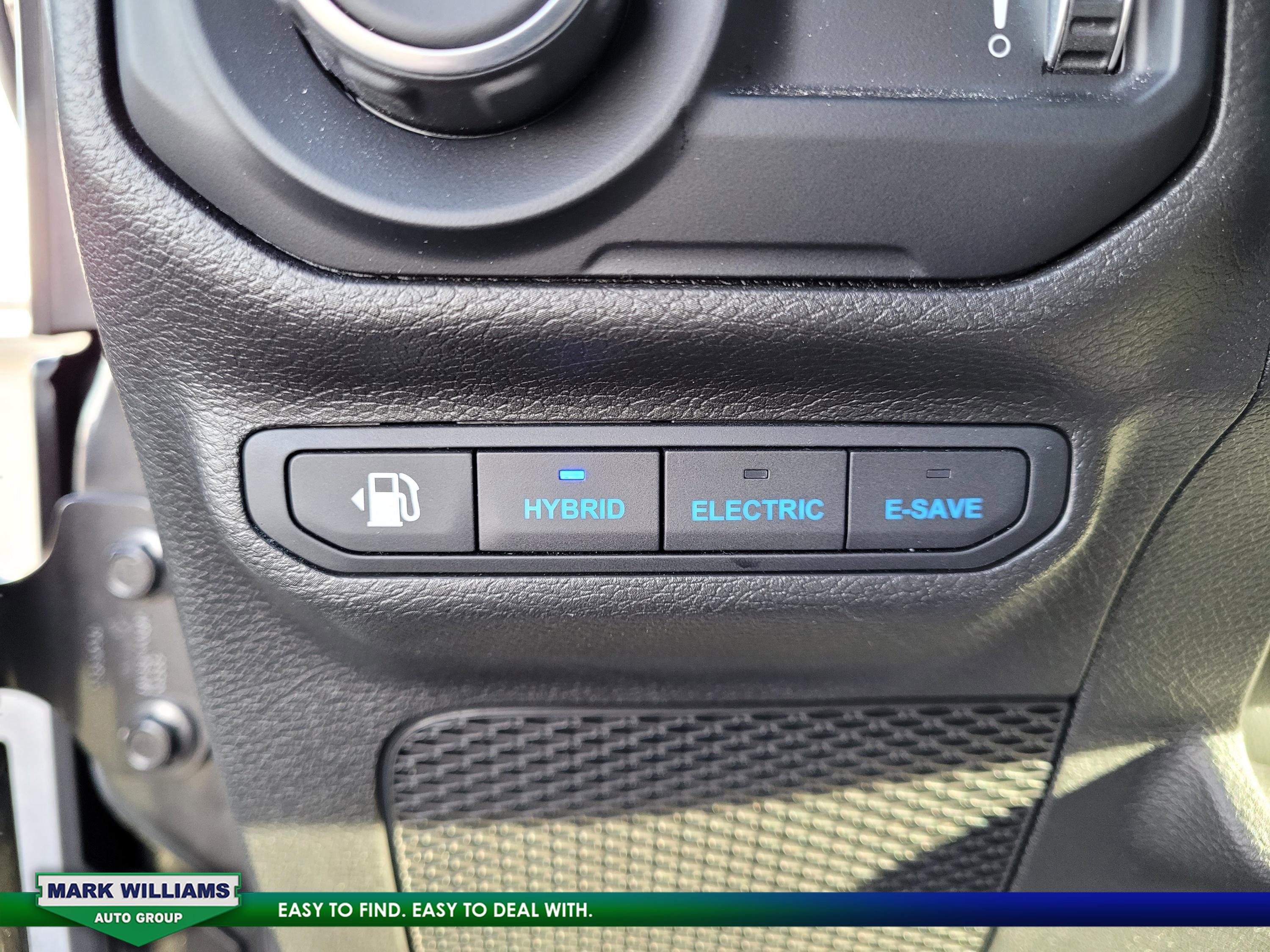 Used 2023 Jeep Wrangler Unlimited Sahara w/ Cold Weather Group image 16