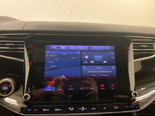 Used 2022 Jeep Wagoneer Series II w/ Premium Group I AWD/4WD image 11