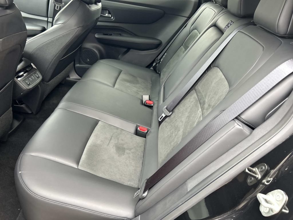 New 2025 Nissan Ariya AWD image 20