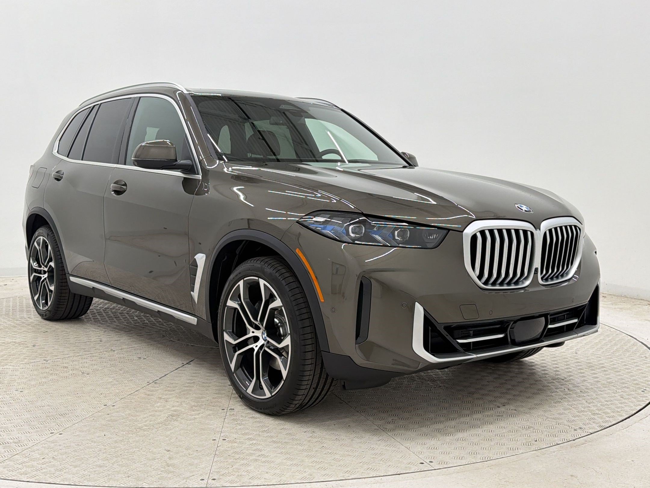 New 2026 BMW X5 xDrive40i w/ Climate Comfort Package AWD/4WD image 7