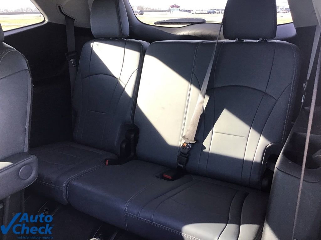 Used 2020 Buick Enclave Essence w/ Sound and Sites Package image 13