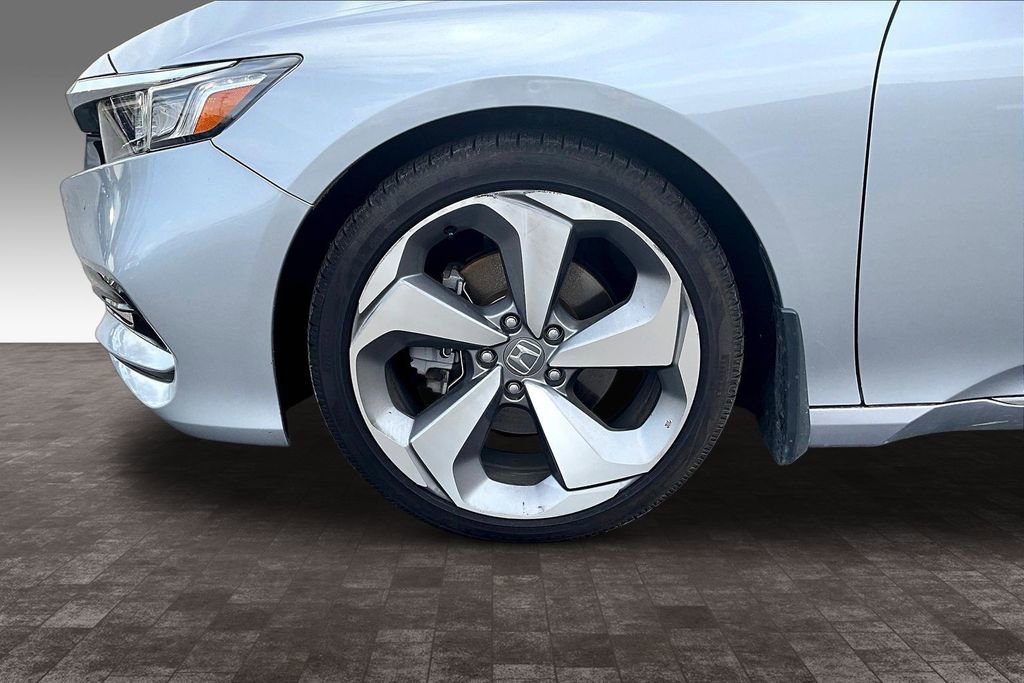 Used 2018 Honda Accord Touring image 34