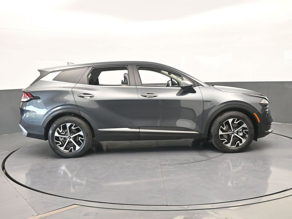 Used 2024 Kia Sportage EX image 7