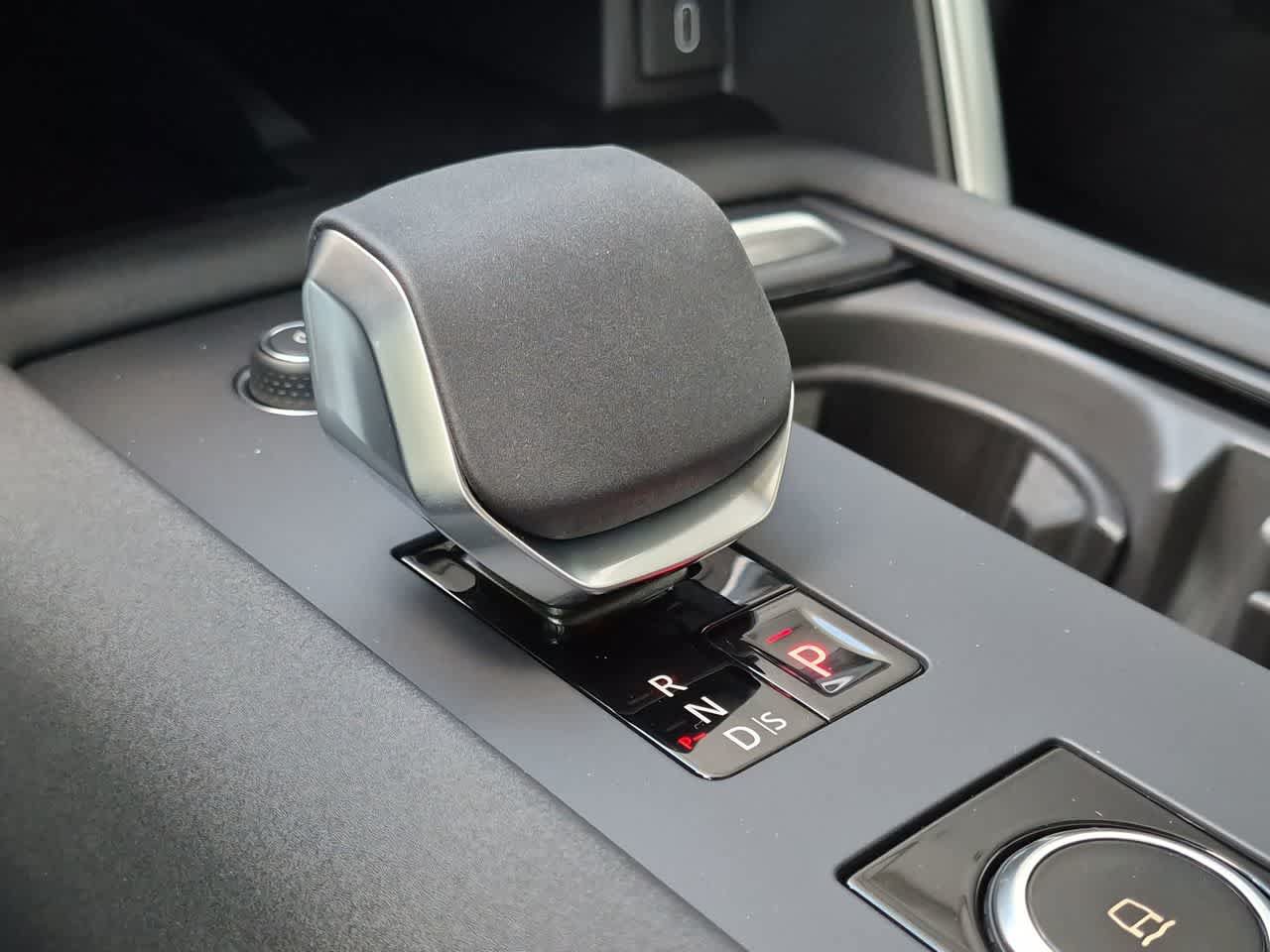 New 2026 Land Rover Discovery S AWD/4WD image 35