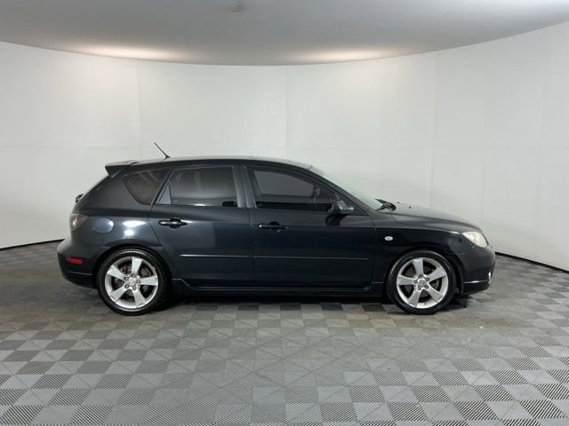 Used 2004 MAZDA MAZDA3 s w/ Moonroof & 6-CD Pkg FWD image 4