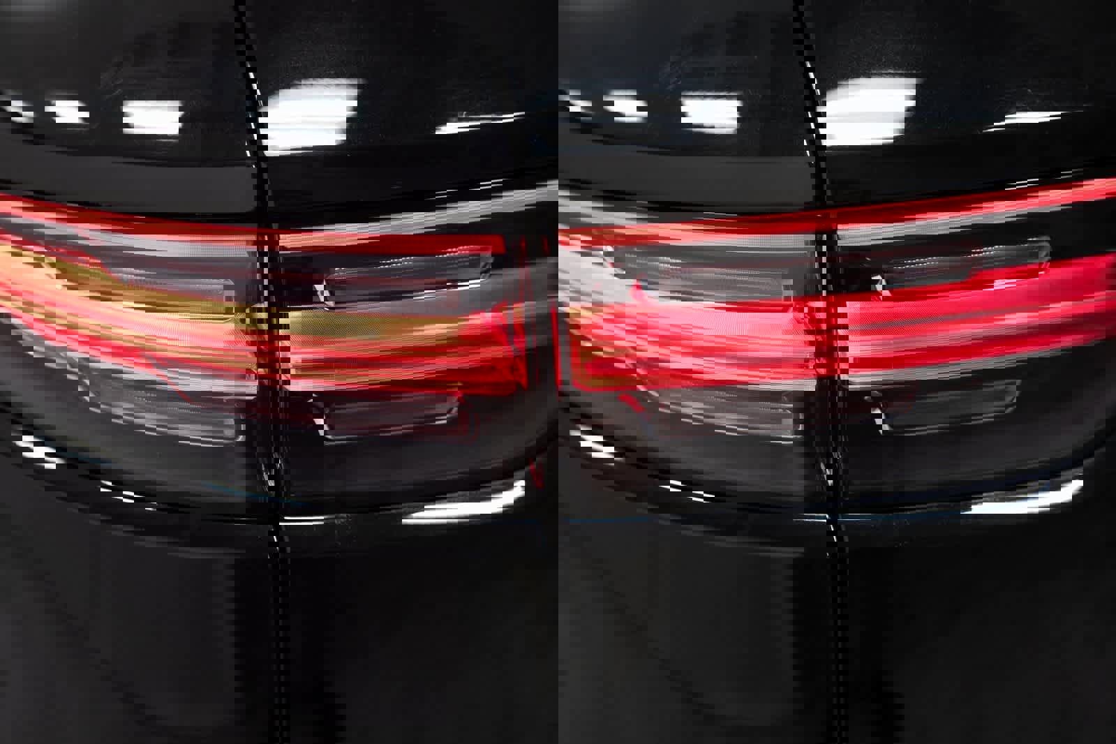 Certified 2023 Porsche Cayenne Platinum Edition image 33