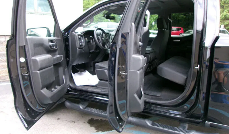 Used 2019 Chevrolet Silverado 1500 Custom w/ Custom Convenience Package AWD/4WD image 12