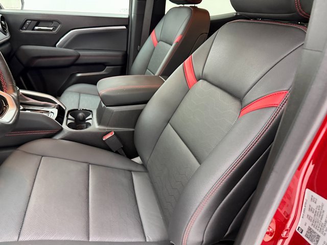 Used 2024 Chevrolet Colorado Z71 w/ Z71 Convenience Package 2 image 23