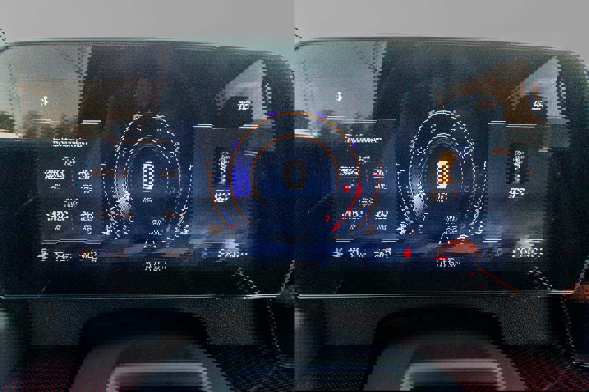 Used 2025 Chevrolet Traverse RS AWD/4WD image 15