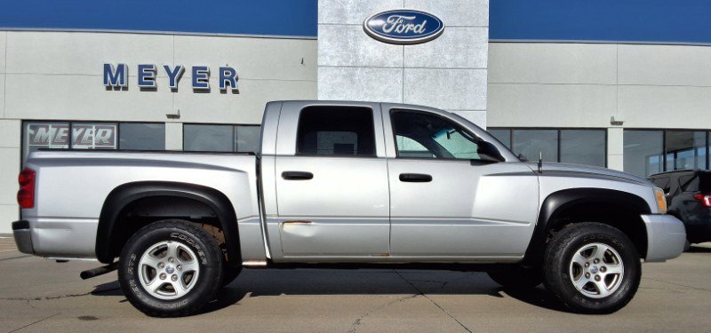 Used 2007 Dodge Dakota SLT AWD/4WD image 1