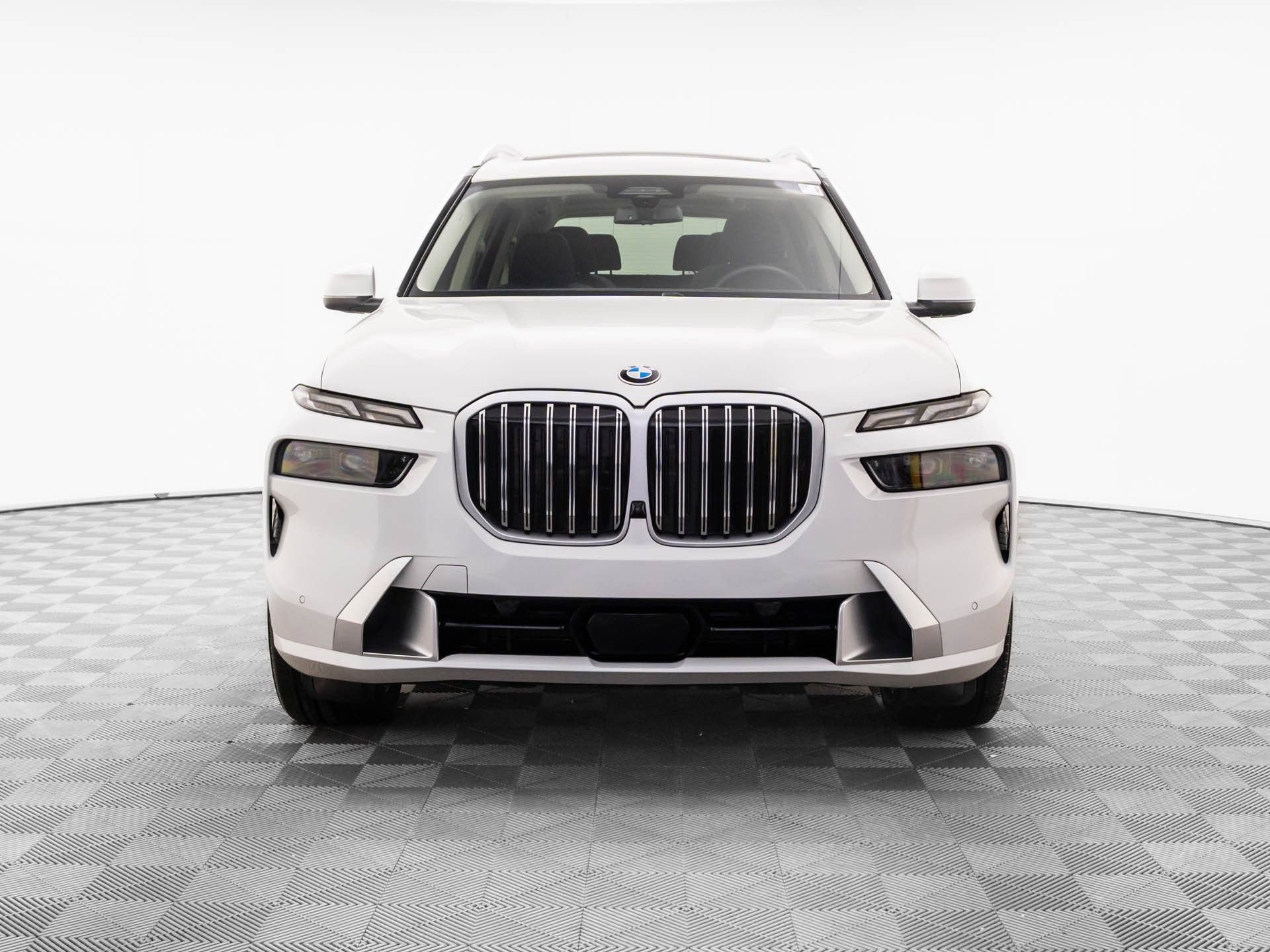 Used 2025 BMW X7 xDrive40i image 8