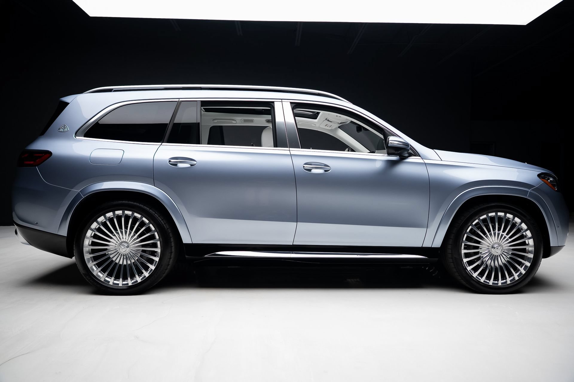 Used 2025 Mercedes-Benz Maybach GLS 600 4MATIC image 37