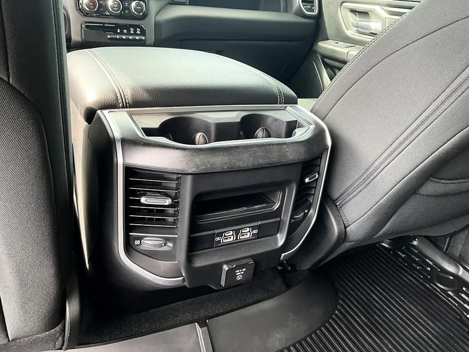 Used 2021 RAM 1500 Big Horn AWD/4WD image 31
