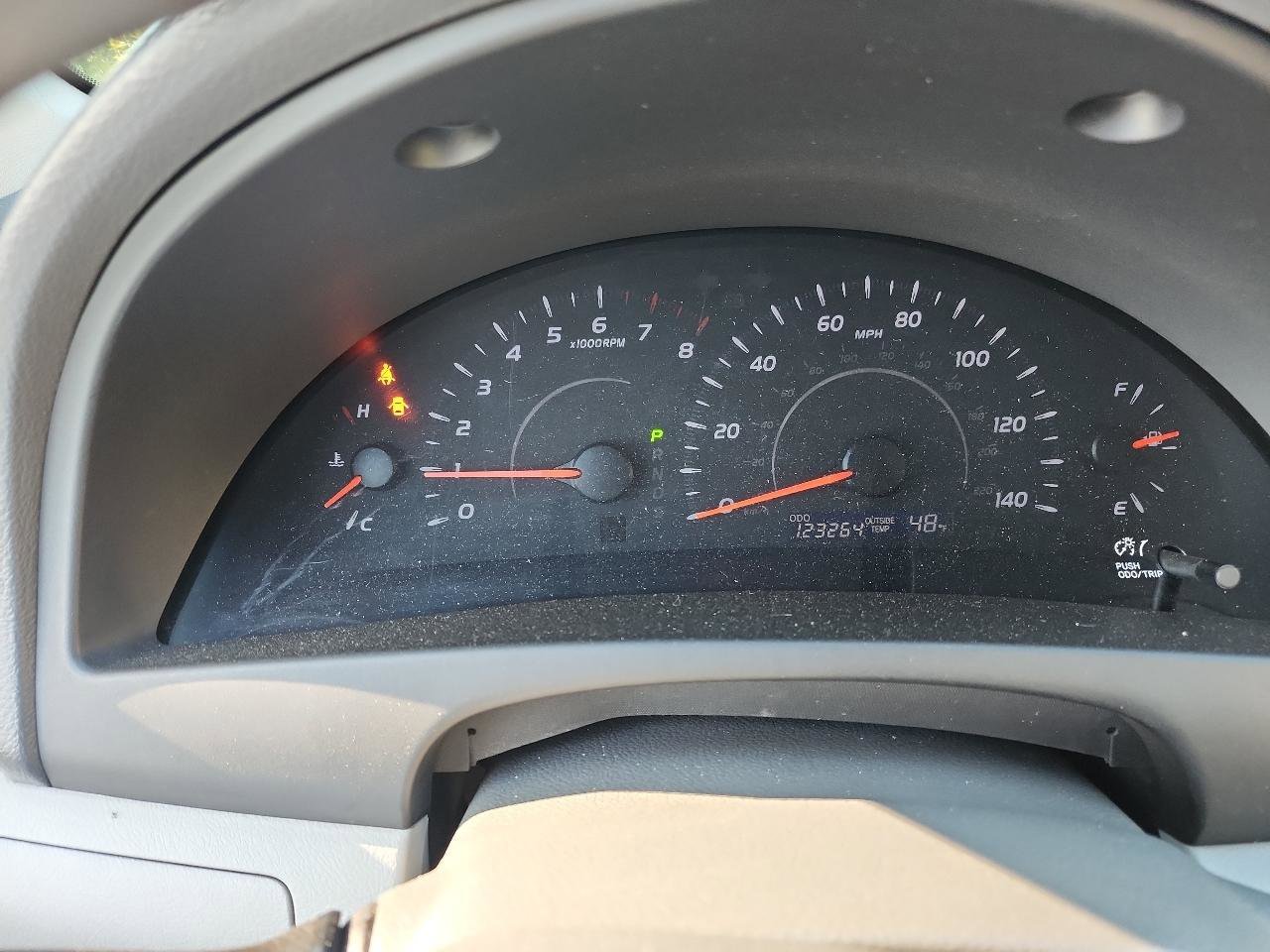 Used 2010 Toyota Camry SE FWD image 16